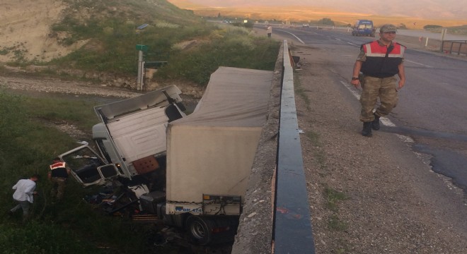 Aşkale Koşapınar yolunda kaza: 1 yaralı
