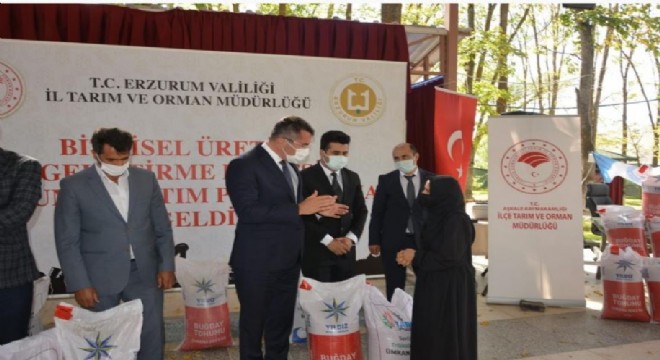 Aşkale çiftçisine yem bitkisi tohumu dağıtıldı