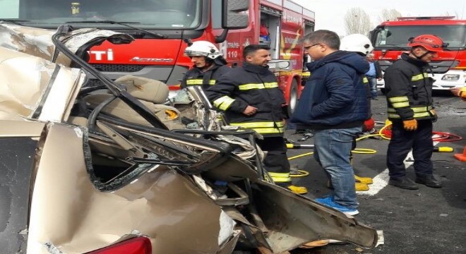 Aşkale'de feci kaza: 2 ölü 3 yaralı