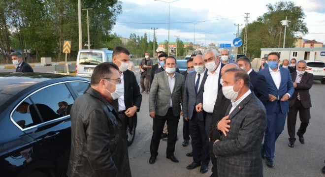 Aşkale'de fiziki mesafeli istişare toplantısı