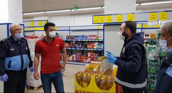 Aşkale'de ücretsiz maske dağıtıldı