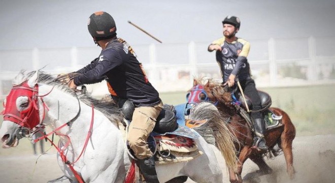 Atatürk Üniversitesi Atlı Spor Kulübü 2'inci oldu