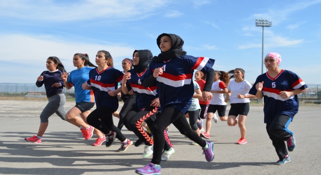 Atletler Cumhuriyet'e koştu