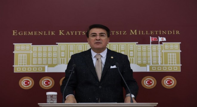 'Şehitlerini unutan, bu milletin parçası değildir'