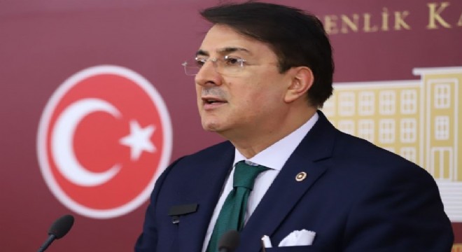 Aydemir: ‘Sağlık çalışanları birer kahraman'