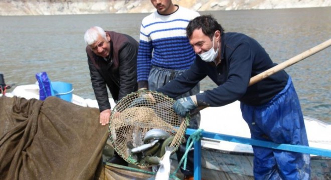 Ayvalı Barajında balık üretimi başladı