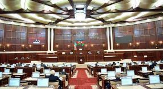 Azerbaycan Meclisi'nden Fransa'ya misilleme