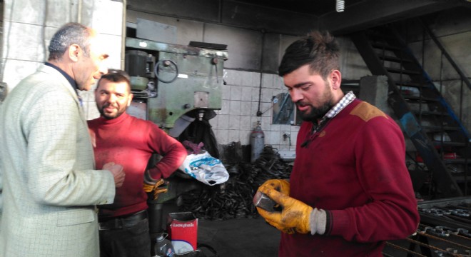 Aziziye AK Parti'den esnafla istişare