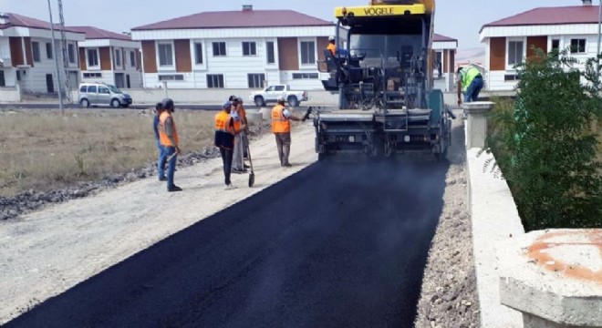 Aziziye'de asfalt seferberliği