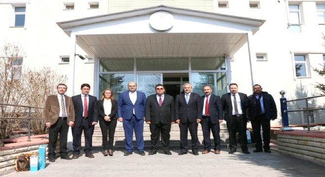 Aziziye'de kardeşler buluşması