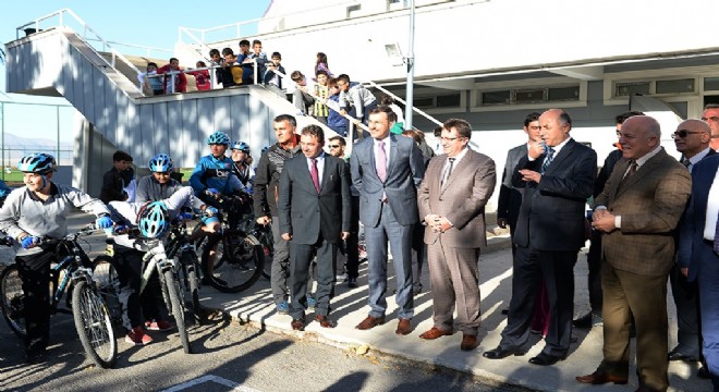 Azizoğlu: ‘Eğitim hassasiyeti kültürümüzün gereğidir'