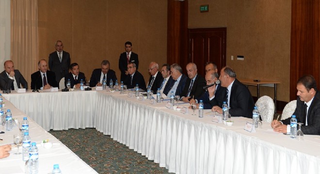 Azizoğlu: ‘Şeker pancarı üretimini artırmalıyız'