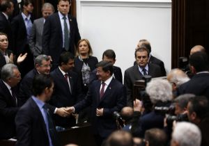 Davutoğlu: 'Yasaklara karşı ‘özgürlük' diyeceğiz'