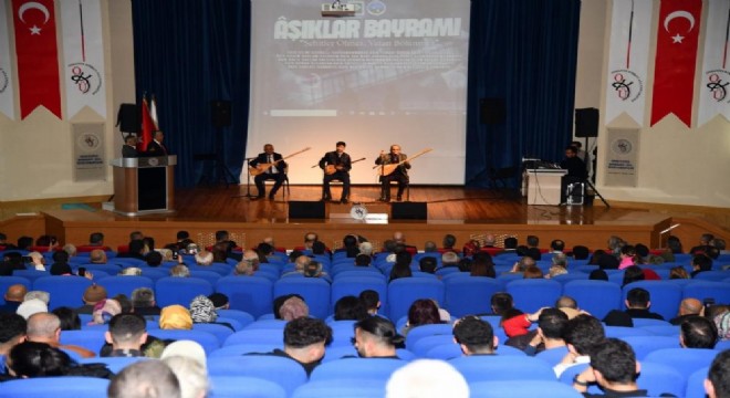 Bahçeli'ye ‘Devlet geliyor devlet' türküsü