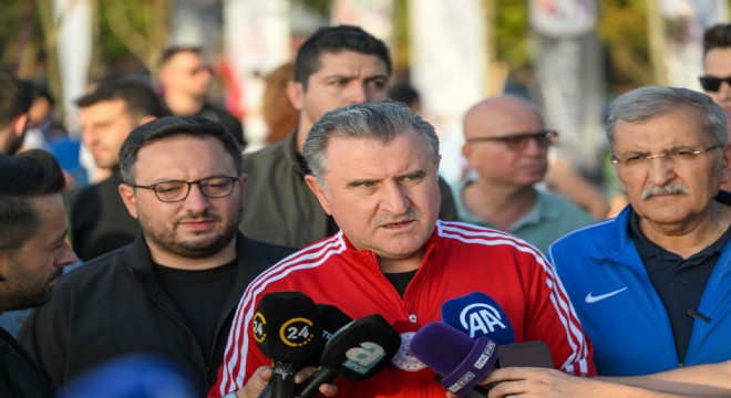 Bak: ‘Herkesi spor yapmaya davet ediyoruz'