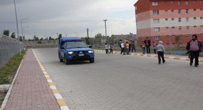 Barışmak için çağırdığı eski eşini bıçakladı
