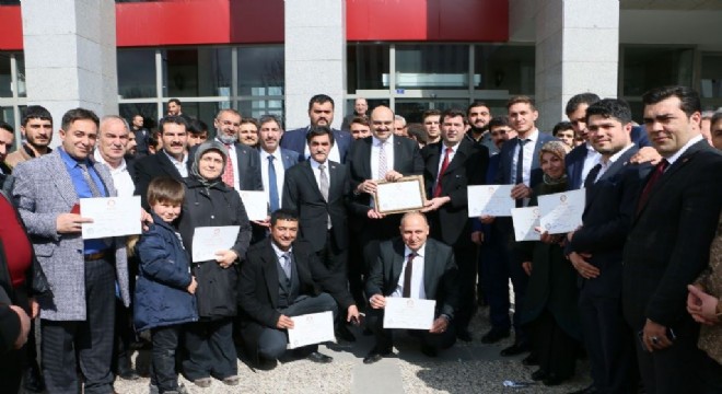 Başkan Orhan mazbatasını aldı