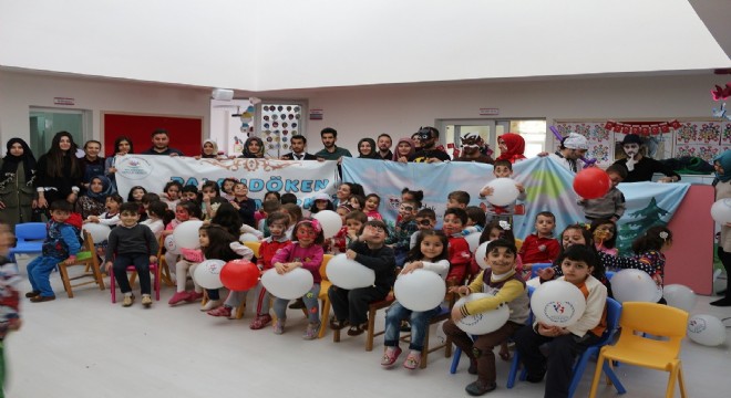 Bay Pando ve arkadaşları Aziziye'deydi