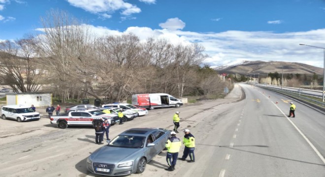 Bayburt yolunda ortak trafik denetimi