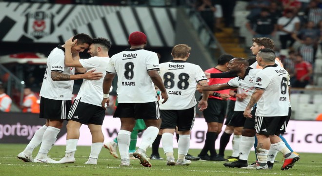Beşiktaş'ta farklı bir 11