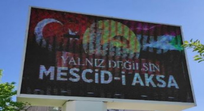 Bilgi ekranlarıyla Filistin'e destek