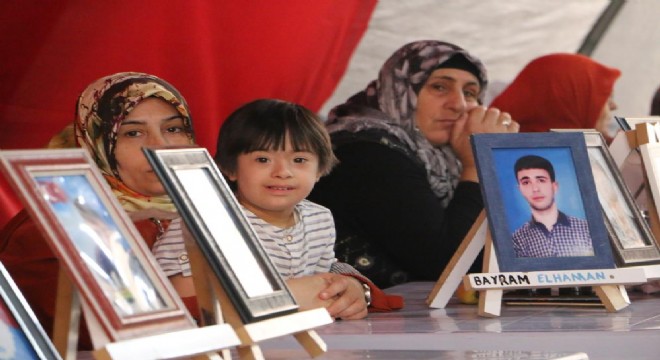 Bin 138 gündür evlatlarını HDP'den istiyorlar