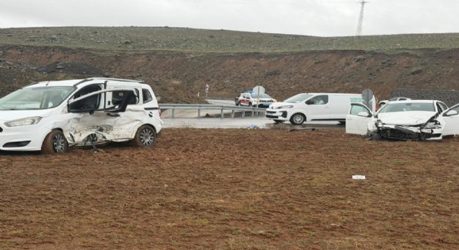 Bingöl'de trafik kazası: 12 yaralı