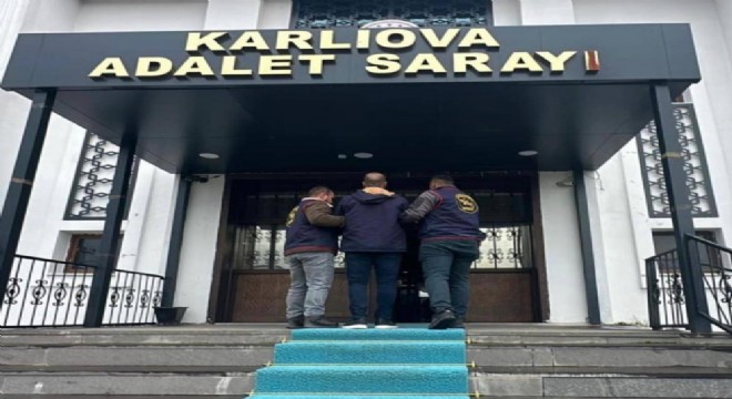 Biri saklandığı evde, diğeri Erzurum'da yakalandı