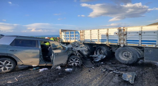 Bitlis yolunda trafik kazası: 6 yaralı