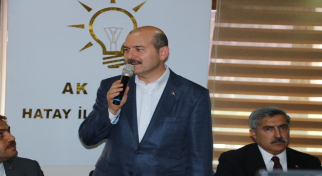 ‘Biz kimsenin önünde diz çökmeyiz'