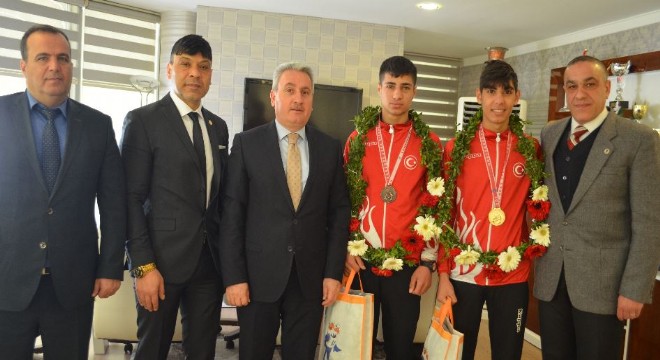 Boksta Erzurum'un gururu oldular