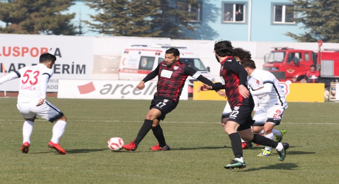 Boluspor Ümraniyespor'a 3 puan verdi