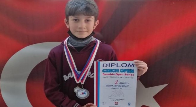 Bozdağ Short Track'ta gümüş madalya kazandı