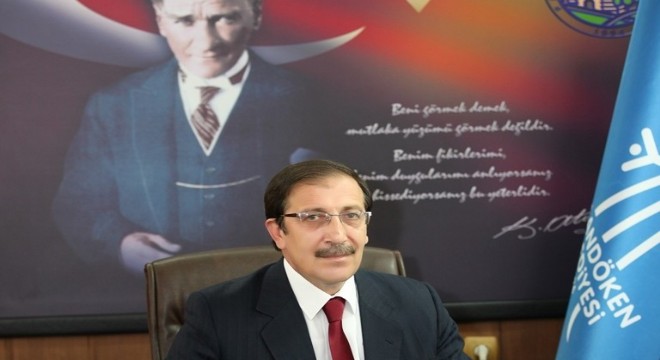 Bulutlar:  ‘Atatürk saygın bir liderdir'