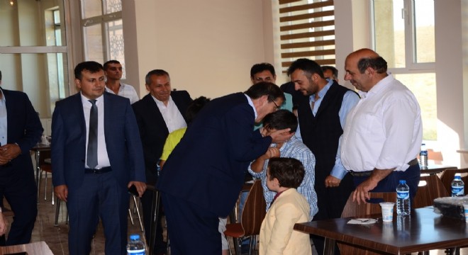 Bulutlar, belediye personeliyle bayramlaştı