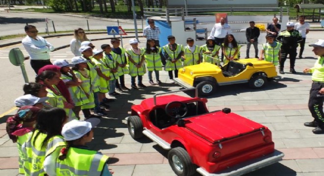 Büyükşehir'den 5 adımda güvenli trafik eğitimi