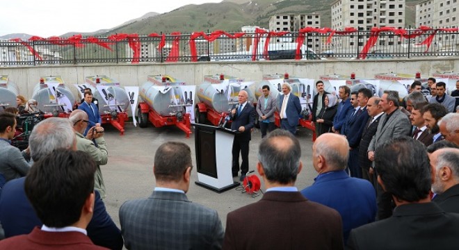 Büyükşehir'den kırsala 50 su tankı