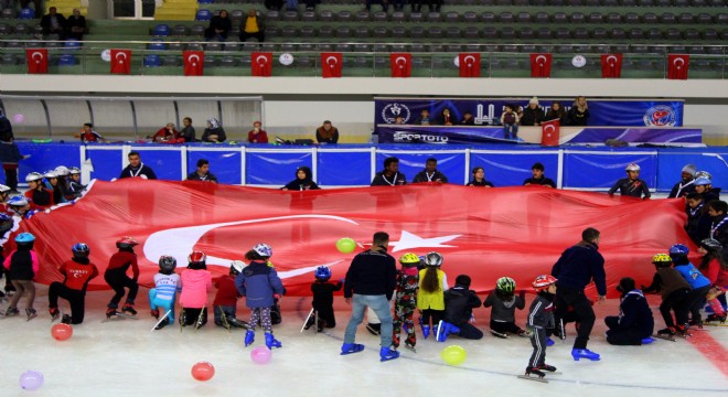 Buz Arena'da Cumhuriyet coşkusu