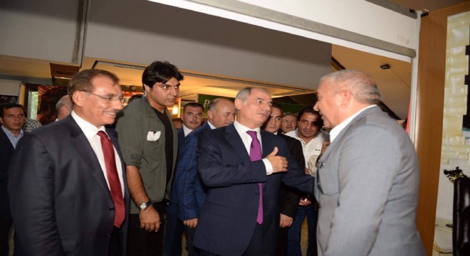 Çat Belediyesi standı siyasetçileri ağırladı