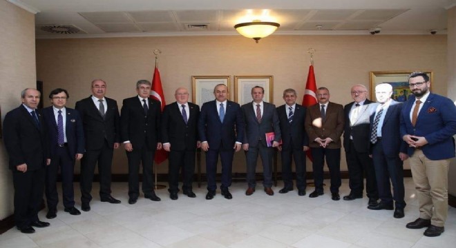 Çavuşoğlu'ndan yerel basına destek