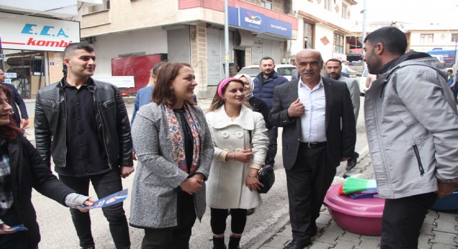 Çelik Hınıslılara seslendi