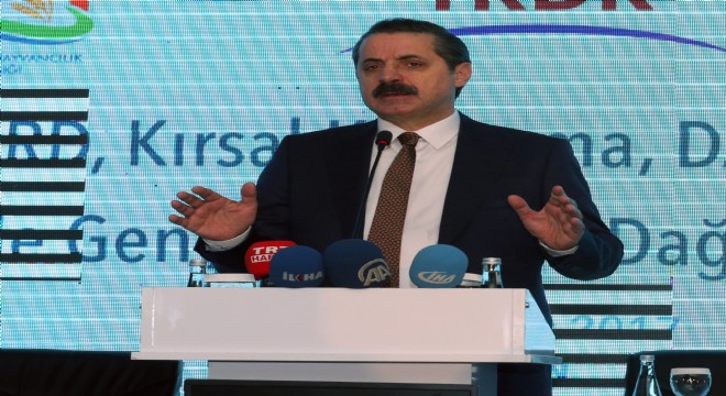 Çelik, aşılama seferberliğini Erzurum'dan başlattı