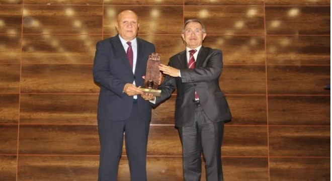 Ceylan'a Türk Dünyasına Hizmet Ödülü