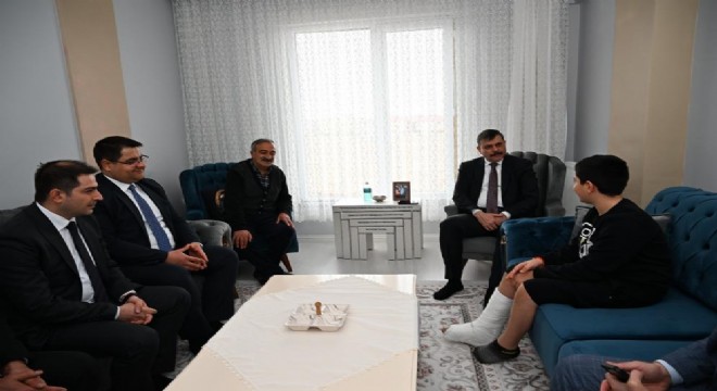 Çiftçi'den İmam Hatip öğrencisine sürpriz