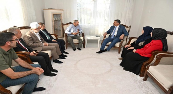 Çiftçi'den şehit Gençoğlu'nun ailesine ziyaret