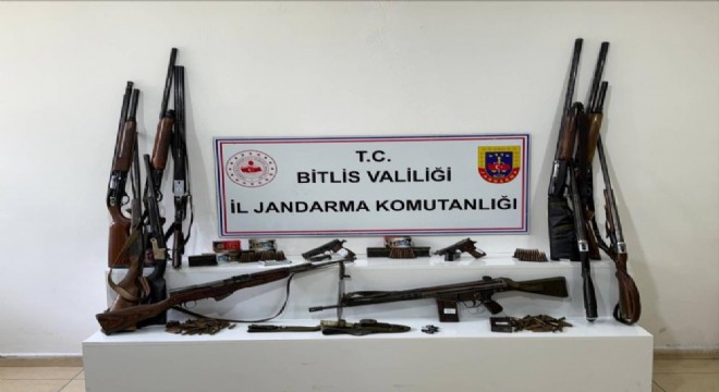 Çok sayıda silah, mühimmat ele geçirildi