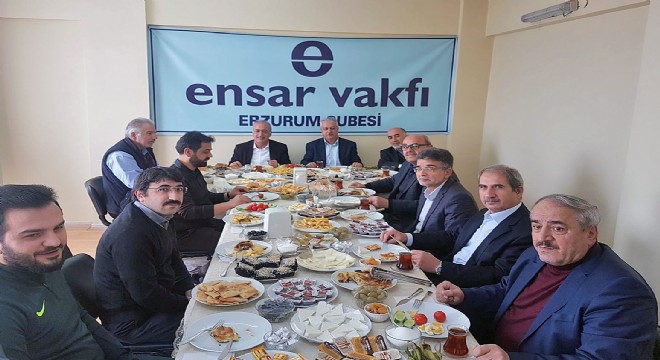 Çomaklı Ensar Vakfı'nı ziyaret etti