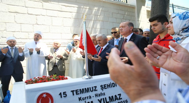 Cumhurbaşkanı Erdoğan, 15 Temmuz Şehitliği'ndeydi