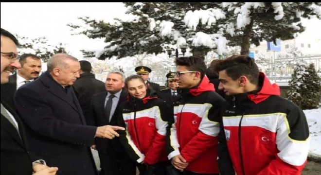 Cumhurbaşkanı Erdoğan Akar'ı kutladı