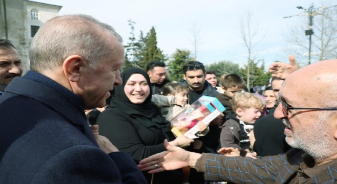 Cumhurbaşkanı Erdoğan, Fatih'te esnafı ziyaret etti